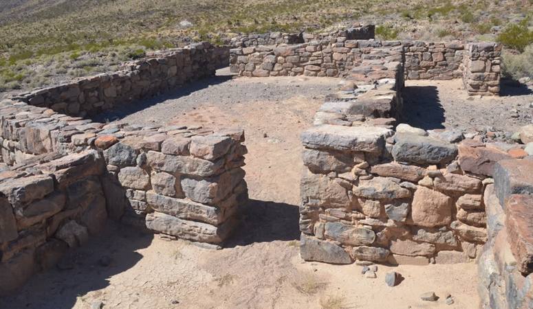 Fort Piute Ruins