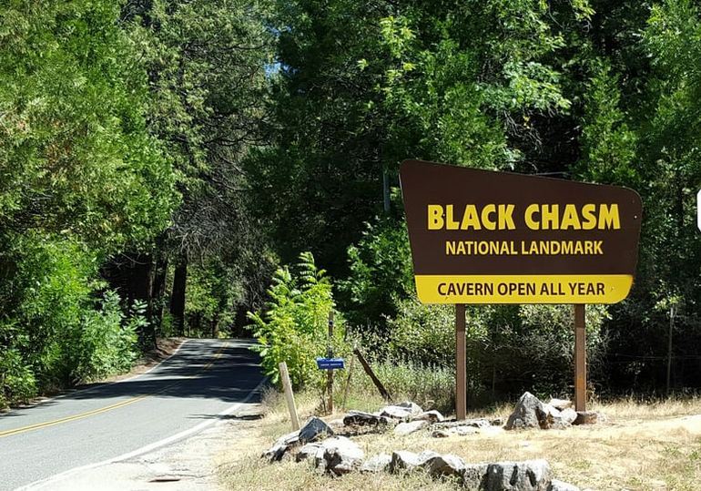 Getting To Black Chasm Cavern