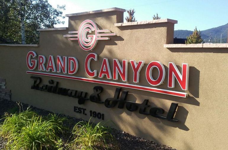 Grand Canyon Railway Hotel