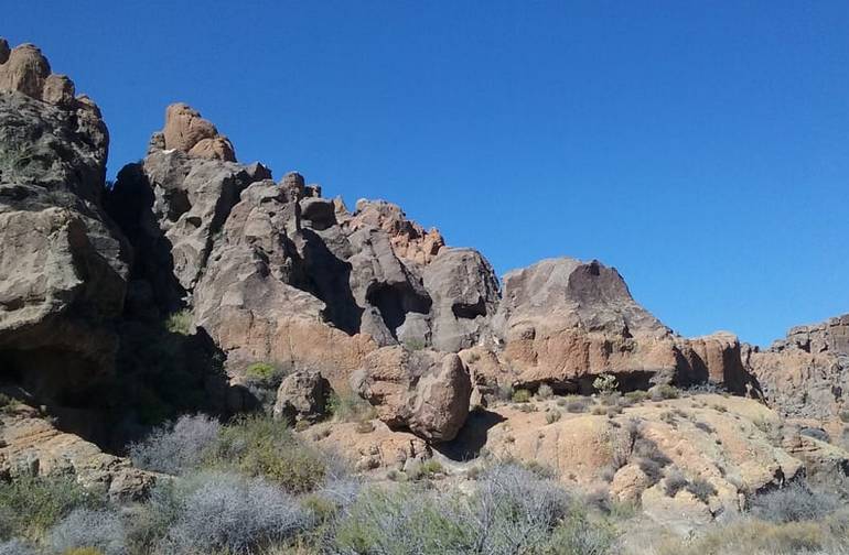 Hole-in-the-Wall Ring Trail