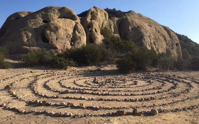 Cave Rock Circles