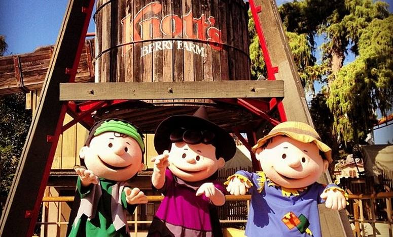 Knott's Berry Farm Camp Spooky Halloween