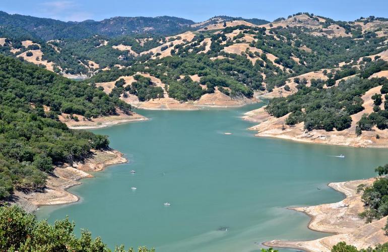 lake-sonoma-california