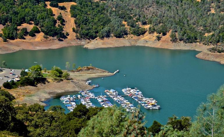 lake-sonoma-docks