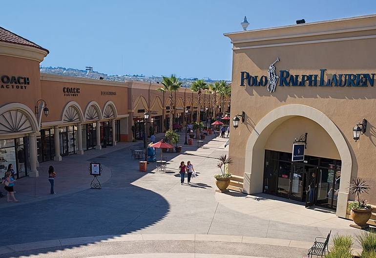 Las Americas Premium Outlets