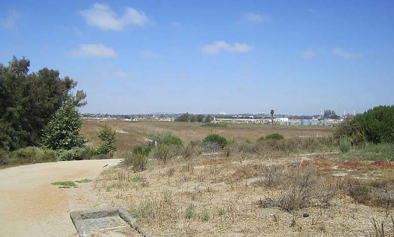 Los Cerritos Wetlands Heron Pointe