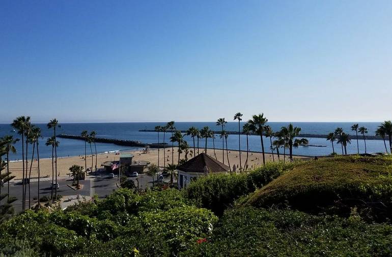 Corona Del Mar State beach