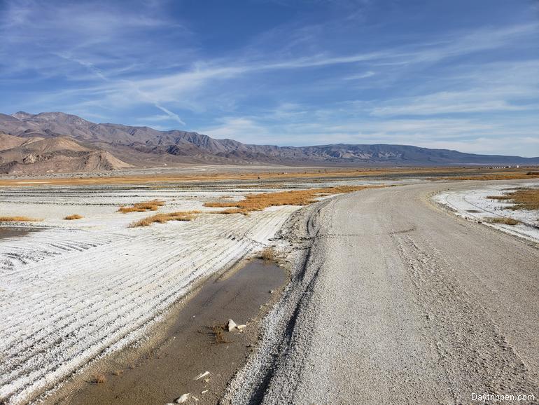 Road to Owens Lake Plaza