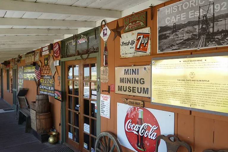 Historic Owl Cafe Red Mountain California