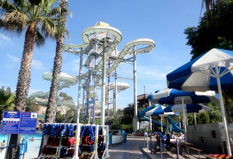 Raging Waters San Dimas