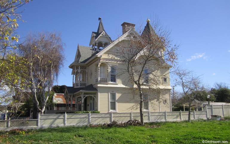 Victorian Mansion Bed & Breakfast