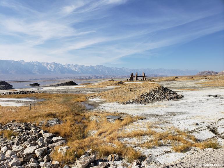 Owens Lake Plaza Trail